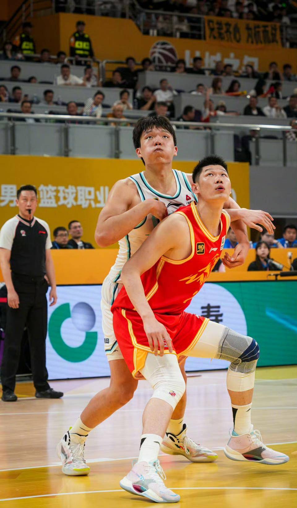 广厦队客场战胜青岛队，喜迎连胜的简单介绍