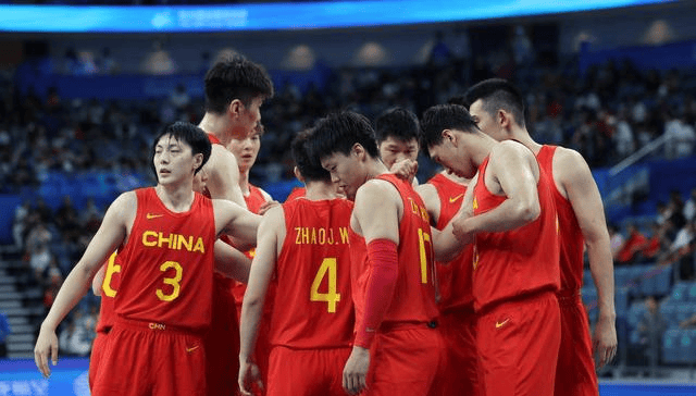 包含北京首钢取得连胜，辽宁男篮坚守榜首位置的词条